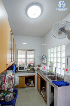 *****บ้านเดี่ยวมือสอง ม.อาภา1 ราชพฤกษ์ เนื้อที่ 53.1 ตร.ว. ฟังก์ชัน 3 ห้องนอน 3 ห้องน้ำ 2 ที่จอดรถ พื้นที่ใช้สอย 190 ตร.ม. การเดินทางสะดวก เชื่อมต่อถนนราชพฤกษ์, ถนนจรัญสนิทวงศ์, วงเวียนพระราม5 ใกล้รถไฟฟ้าสายสีแดง "สถานีตลิ่งชัน" และจุดขึ้นทางด่วน "ศรีรัช"